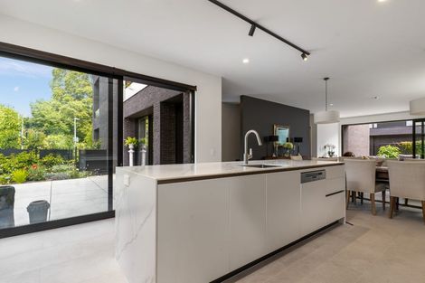 Photo of property in 25 Carlton Mill Road, Merivale, Christchurch, 8014