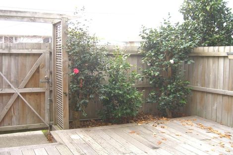 Photo of property in 32 Harrow Street, Phillipstown, Christchurch, 8011