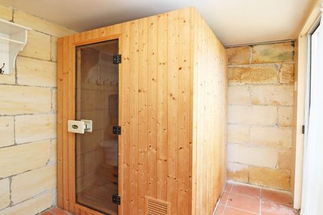 Photo of property in 37 Test Street, South Hill, Oamaru, 9400