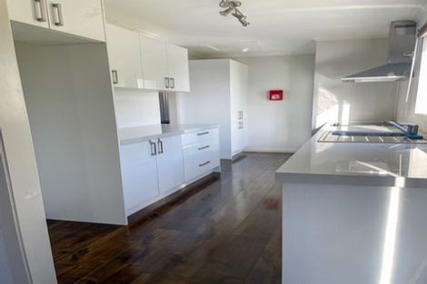 Photo of property in 202 Manuka Road, Bayview, Auckland, 0629