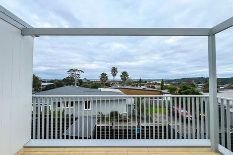 Photo of property in 14/9 Aeroview Drive, Beach Haven, Auckland, 0626