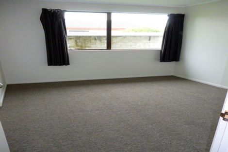 Photo of property in 2/30 Karepo Crescent, Ranui, Auckland, 0612