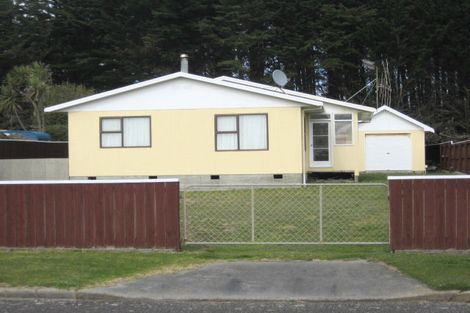 Photo of property in 39 Hydrabad Drive, Waitarere Beach, Levin, 5510