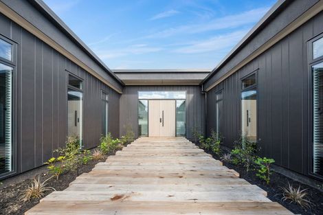 Photo of property in 32 The Fairways, Kinloch, Taupo, 3377