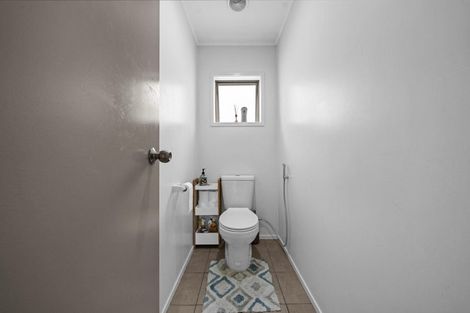 Photo of property in 2 Talmar Place, Massey, Auckland, 0614