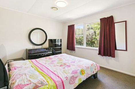 Photo of property in 29 Kahikatea Grove, Paparangi, Wellington, 6037