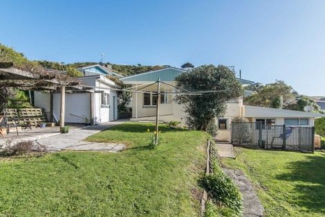 Photo of property in 169 Broderick Road, Johnsonville, Wellington, 6037