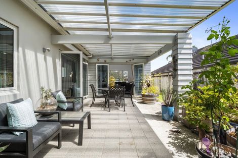 Photo of property in 10 Waiora Place, Pyes Pa, Tauranga, 3112