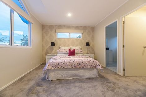 Photo of property in 1/48 Noeleen Street, Glenfield, Auckland, 0629