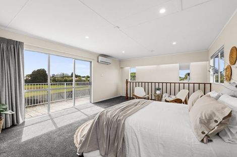 Photo of property in 10 Sutton Avenue, Clive, 4102