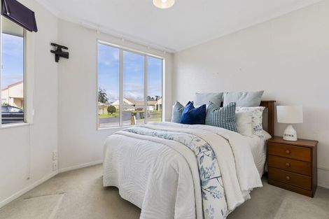 Photo of property in 11 Fernbrook Close, Burswood, Auckland, 2013