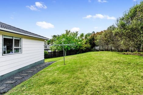 Photo of property in 25 Helleur Road, Massey, Auckland, 0614