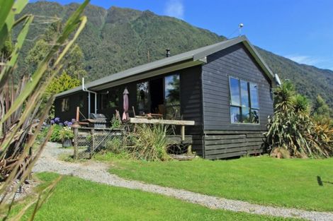 Photo of property in 4541 Otira Highway, Jacksons, Inchbonnie, 7875