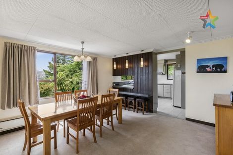 Photo of property in 24 Summit Road, Fairfield, Lower Hutt, 5011