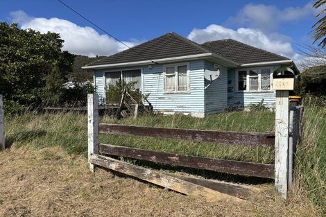Photo of property in 19 Russell Road, Wainuiomata, Lower Hutt, 5014