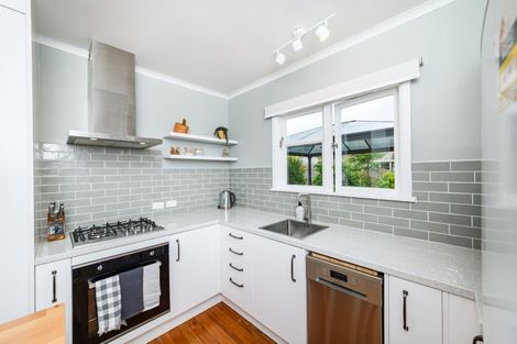 Photo of property in 7 Ihle Street, Terrace End, Palmerston North, 4410