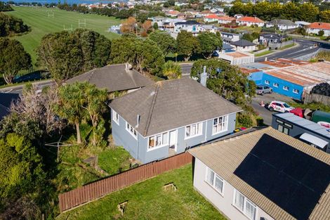 Photo of property in 37 Mana Avenue, Titahi Bay, Porirua, 5022