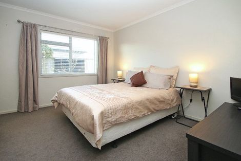 Photo of property in 14 Brompton Close, Richmond Heights, Taupo, 3330