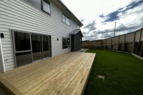 Photo of property in 1 Sunnyheights Road, Orewa, 0931