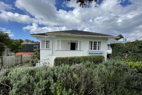 Photo of property in 9 Akarana Avenue, Mount Roskill, Auckland, 1041