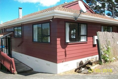 Photo of property in 2/19a Ribblesdale Road, Henderson, Auckland, 0612