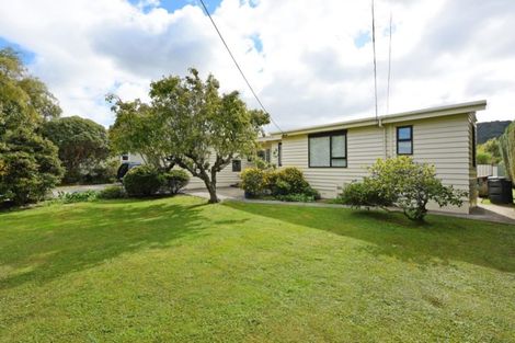 Photo of property in 13 Elm Street, Ebdentown, Upper Hutt, 5018