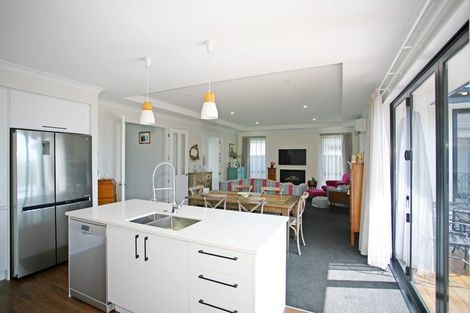 Photo of property in 18 Pistacia Place, Hornby, Christchurch, 8025