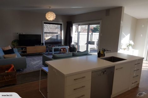 Photo of property in 27 Somerfield Street, Somerfield, Christchurch, 8024