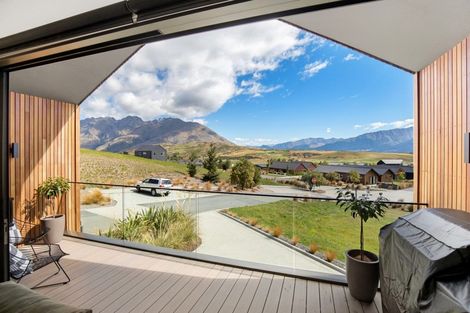 Photo of property in 3a Glenelg Lane, Jacks Point, 9371