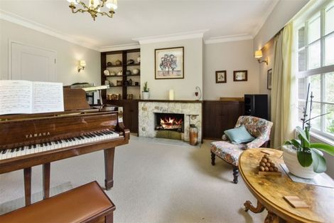 Photo of property in 7 Jessmae Place, Hillcrest, Auckland, 0627