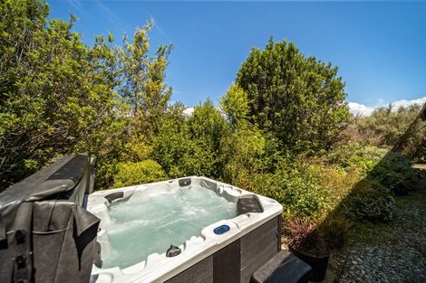 Photo of property in 34 Rannoch Drive, Jacks Point, Queenstown, 9371