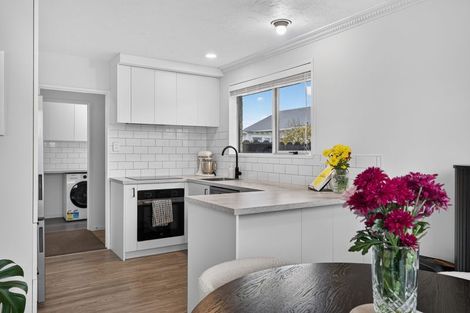Photo of property in 2/37 Petrie Street, Richmond, Christchurch, 8013