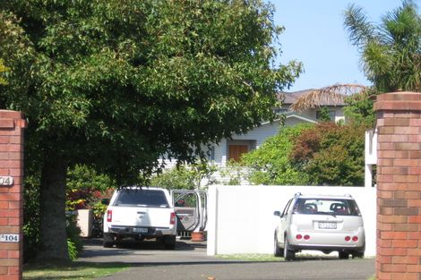 Photo of property in 102 Matipo Road, Mairangi Bay, Auckland, 0630