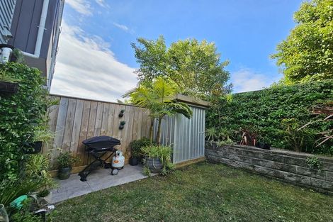 Photo of property in 19 Waru Lane, Te Atatu Peninsula, Auckland, 0610