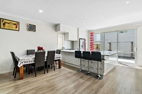 Photo of property in 9 Taupinga Way, Takanini, 2112