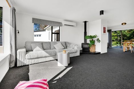 Photo of property in 805 Richmond Road, Lepperton, New Plymouth, 4373