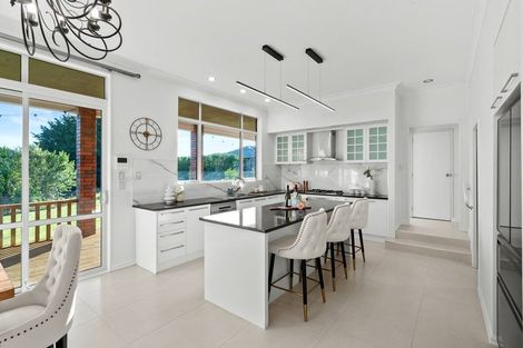 Photo of property in 16 Michael Bosher Way, Flat Bush, Auckland, 2019