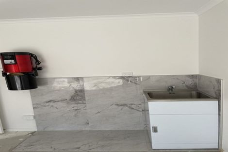 Photo of property in 33d Hillcrest Road, Papatoetoe, Auckland, 2025