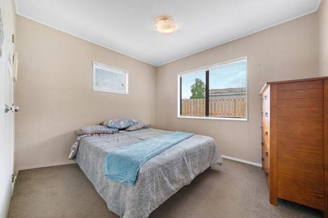 Photo of property in 2/66 Willis Road, Papakura, 2110