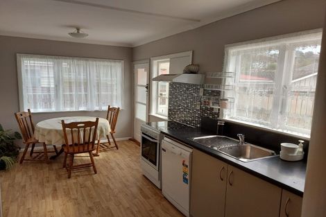 Photo of property in 33 Findlay Street, Tawa, Wellington, 5028