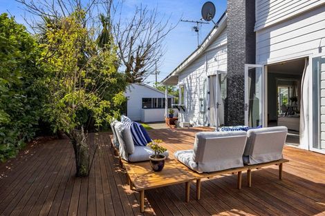 Photo of property in 44 Upjohn Street, Brooklands, New Plymouth, 4310