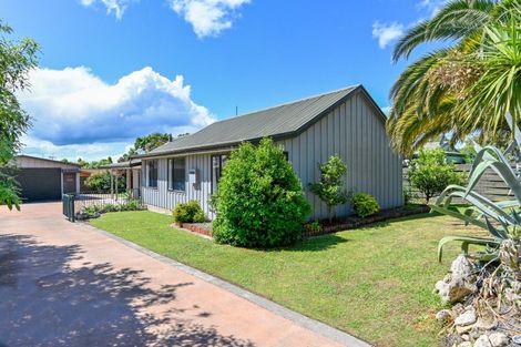 Photo of property in 3 Kaweka Place, Havelock North, 4130