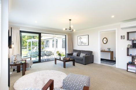 Photo of property in 1a Selwyn Road, Havelock North, 4130