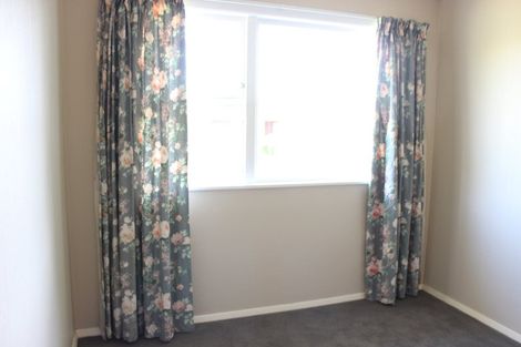 Photo of property in 80a Wikiriwhi Crescent, Awapuni, Palmerston North, 4412