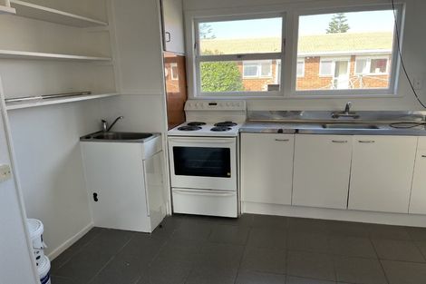 Photo of property in 1/68 Titirangi Road, New Lynn, Auckland, 0600