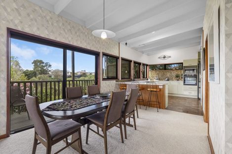 Photo of property in 23 Montana Place, Merrilands, New Plymouth, 4312