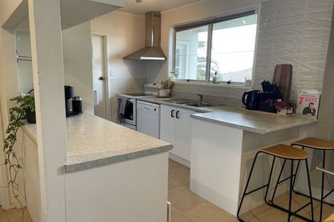 Photo of property in 1/281 Sunset Road, Sunnynook, Auckland, 0632