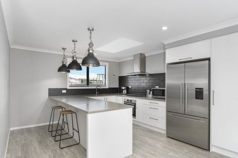 Photo of property in 27 Saddlers Way, Papamoa, 3118