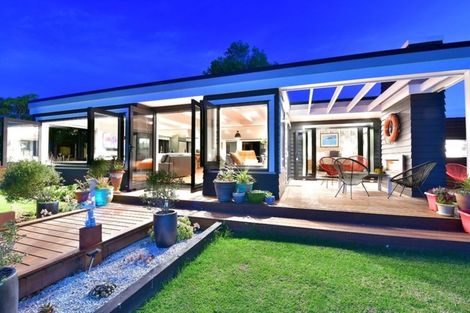 Photo of property in 105 The Esplanade, Manly, Whangaparaoa, 0930