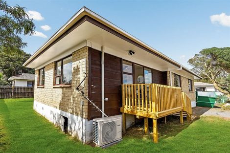 Photo of property in 1/12 Frobisher Way, Clendon Park, Auckland, 2103